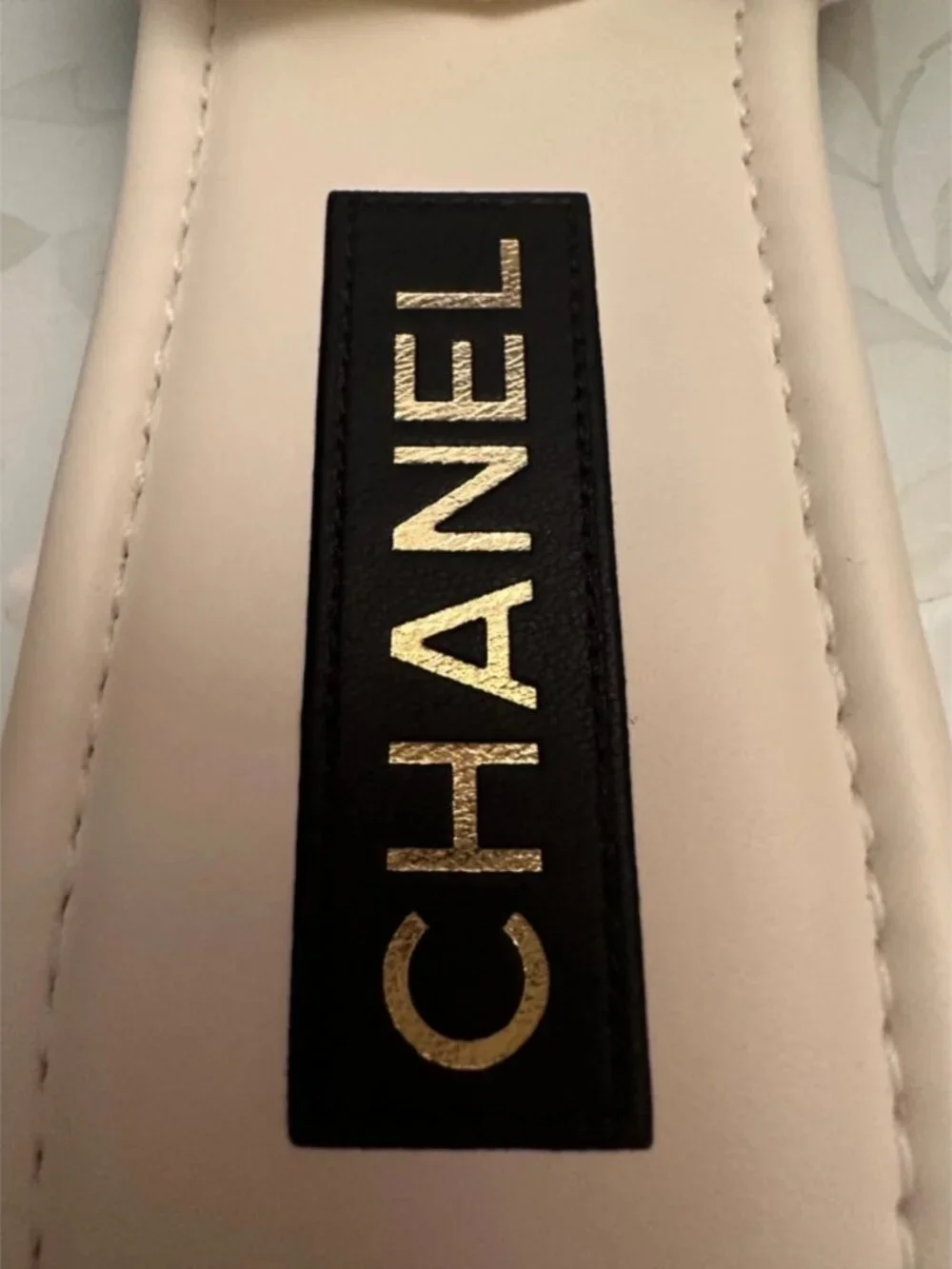 NIB Chanel 2025 Pearl CC Flat Mules Ivory White 41 Full Set